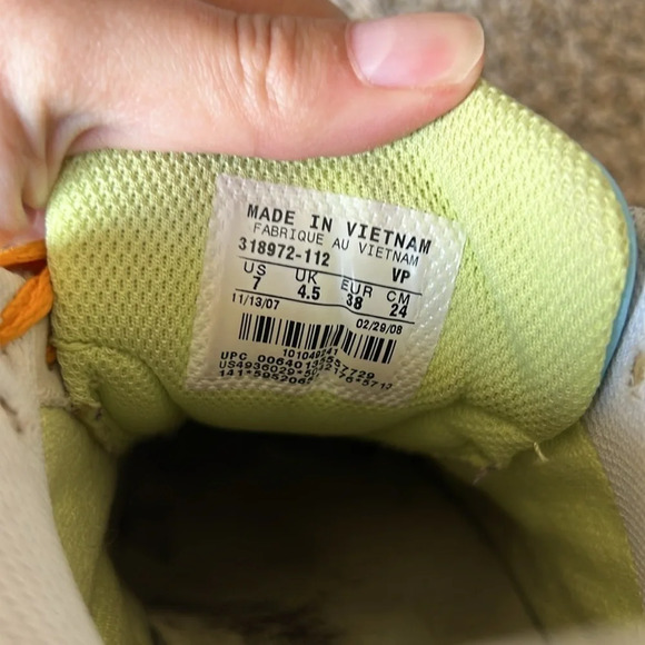 Nike Air‎ Prestige 2 Women’s Size 7 Basketball Shoes Orange Green Blue - Picture 9 of 10